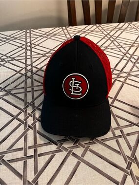 Red and Black Mesh Baseball Cap with Embroidered Logo St. Louis